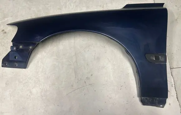 Volvo V70 Fender 