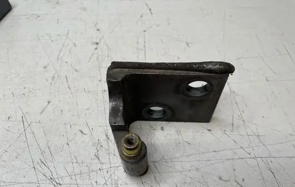 BMW X5 E53 Front door lower hinge 415182651589