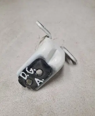 Nissan Leaf II (ZE1) Rear door lower hinge A047742