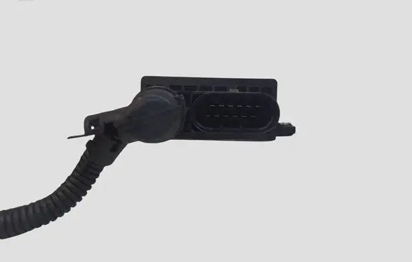 BMW 5 E60 E61 Glow plug pre-heat relay 779800005 0522120102