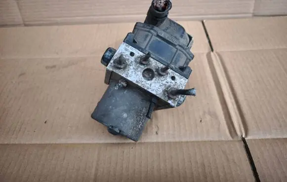 Ford Mondeo Mk III ABS Pump 0265800014 3S712M110AA 0265222030