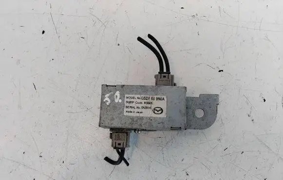 Mazda 6 Aerial antenna amplifier GS2A669N0A K5006