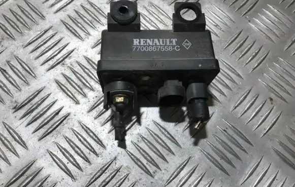 Renault Megane I Glow plug pre-heat relay 7700867558c 7700867558-c