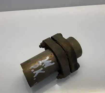 Mercedes-Benz E W211 Muffler pipe connector clamp 
