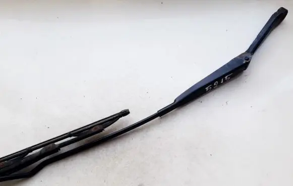 Opel Astra G Front wiper blade arm 90559553