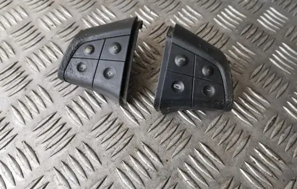 Mercedes-Benz B W245 Steering wheel buttons/switches A1698207810 A1698207910
