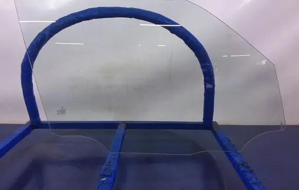Mercedes-Benz GLK (X204) Front door window glass four-door 