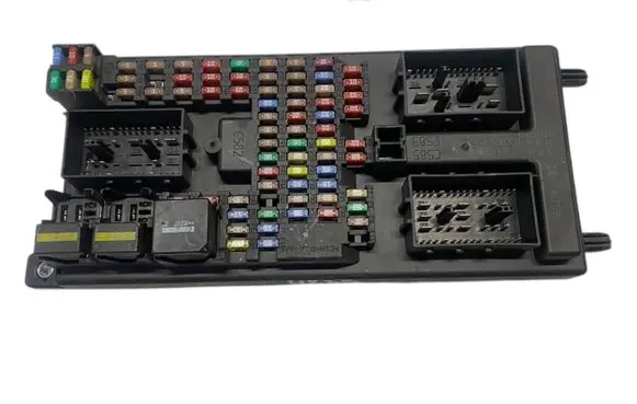 Land Rover Range Rover Sport L320 Fuse module YQE500300