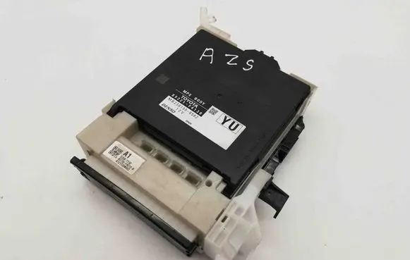 Toyota C-HR I Central body control module 89221F4130