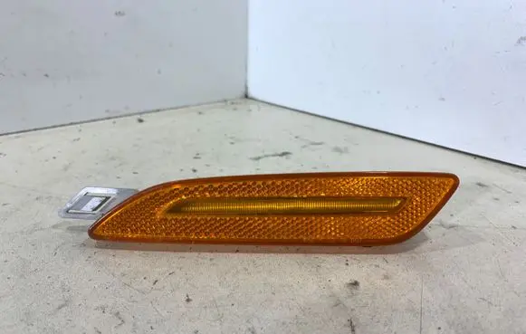 Porsche Cayenne (92A) Front fender indicator light 7P5945127