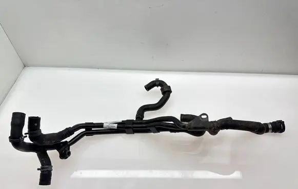 Engine coolant pipe/hose