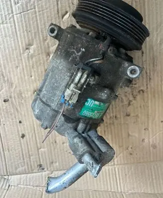 Opel Signum Air conditioning (A/C) compressor (pump) 09225560 1335904304 M061