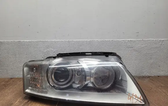 Audi A8 S8 D3 4E Headlight/headlamp
