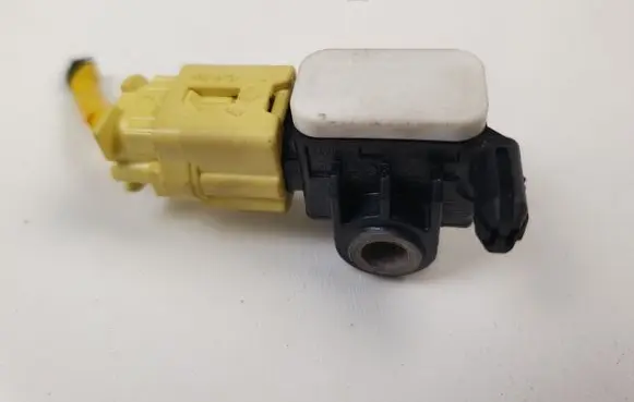 Alfa Romeo Giulietta Airbag deployment crash/impact sensor 50509587
