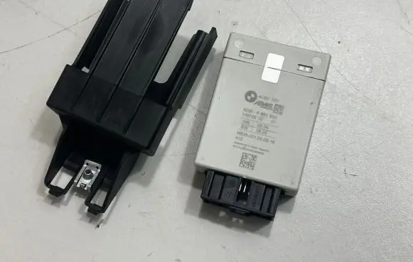 BMW 7 G11 G12 Steering rack control module 6881835 8842043