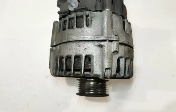 BMW 5 E60 E61 Generator/alternator 7802261