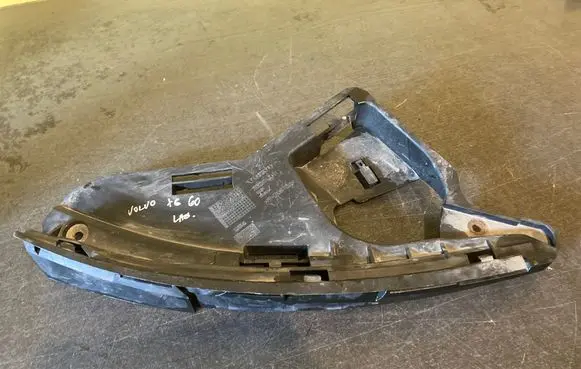 Volvo XC60 Headlight/headlamp mounting bracket 30763434 S3DHA