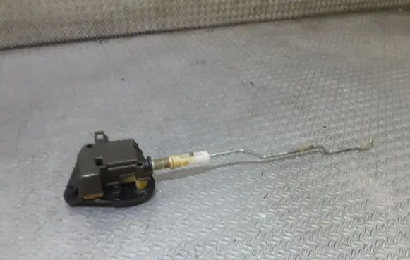 Audi A3 S3 8P Tailgate boot lock/latch motor 8E9827833