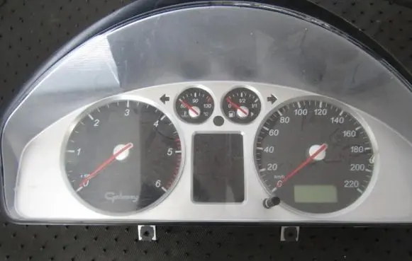 Ford Galaxy Speedometer (instrument cluster) 7M5920800E YM2110849APC