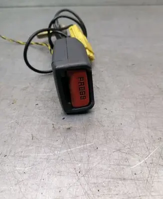 KIA Sorento Front seatbelt buckle Y3071L