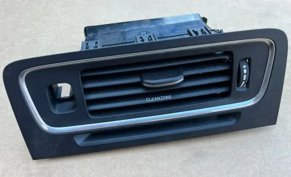 Volvo V60 Dash center air vent grill