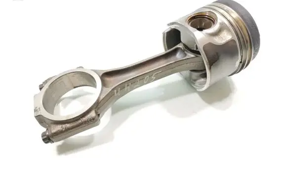 Volkswagen Eos Piston with connecting rod 
