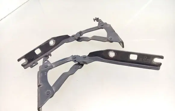 Volkswagen Golf VI Engine bonnet/hood hinges 5K0823301B
