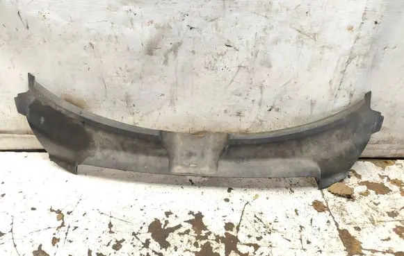 Audi A6 S6 C6 4F Radiator trim 4F0807081