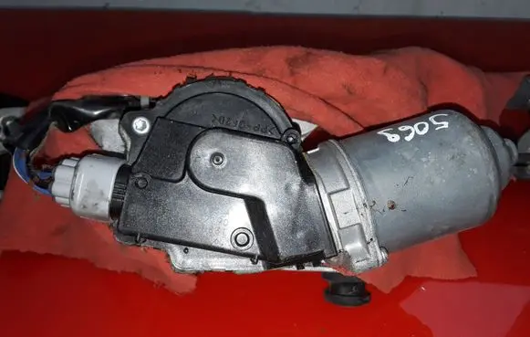 Toyota Auris 150 Wiper motor 8511002190 1593000831