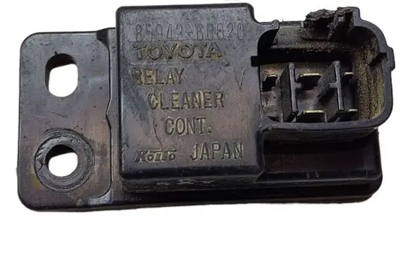 Toyota Land Cruiser (J120) Light washer relay 8594260020
