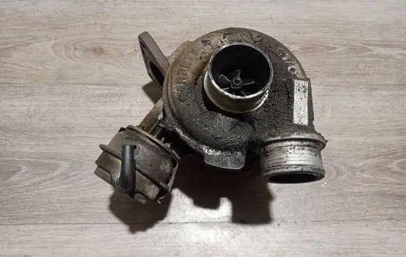 Volvo V70 Turbo 8653146 GT2052V