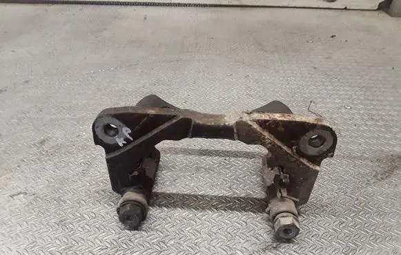Toyota RAV 4 (XA20) Front Brake Caliper Pad/Carrier 