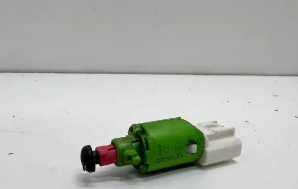 Renault Master III Clutch pedal sensor 253251456R