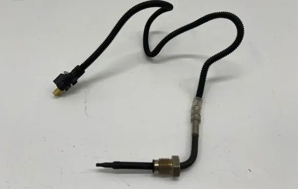 Mercedes-Benz S W222 Exhaust gas temperature sensor A0009059704