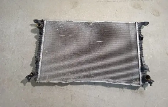 Audi A8 S8 D5 Coolant radiator 4H0121251C