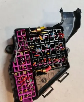 Audi A4 S4 B7 8E 8H Fuse box set 8D1941824