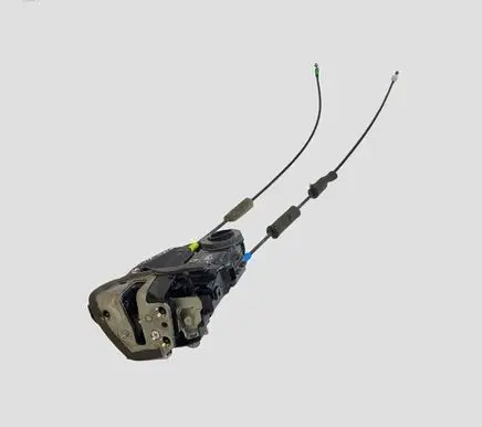 Toyota Avensis T270 Rear door lock