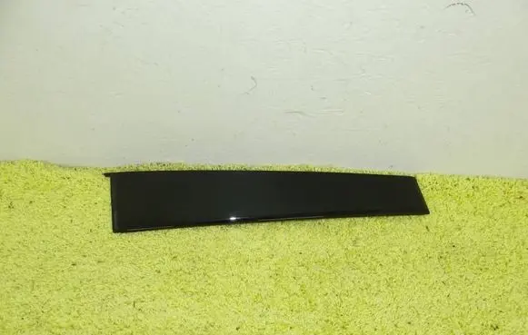Hyundai Santa Fe Front door trim (molding) 83250-51000