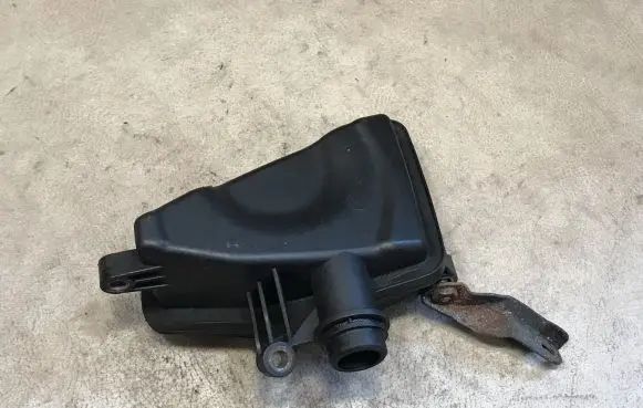 Mercedes-Benz ML W164 Intake resonator A6421400087