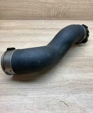 BMW 5 F10 F11 Intercooler hose/pipe 8516509 11279412