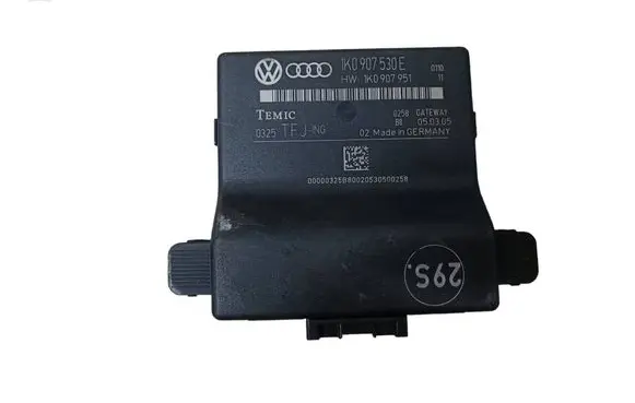 Volkswagen Touran I Gateway control module 1K0907530E 1K0907951