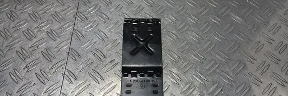Mercedes-Benz C W203 Other interior part A2035830075