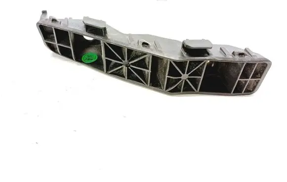 Front bumper mounting bracket