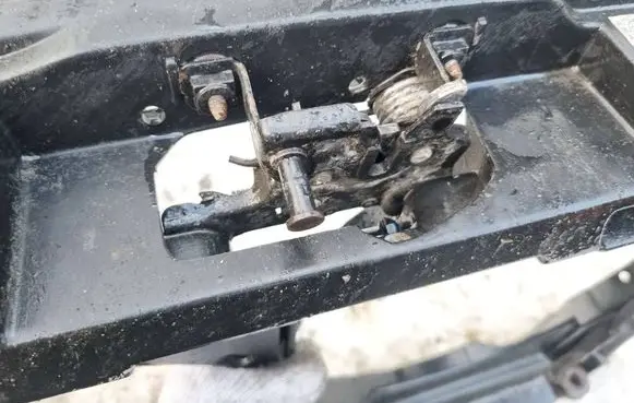 Audi A6 S6 C5 4B Engine bonnet/hood lock/catch