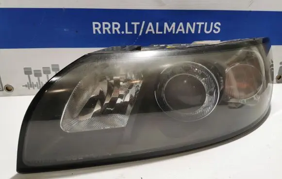 Volvo V50 Headlight/headlamp 30698877