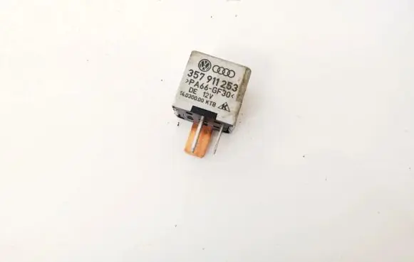 Volkswagen Golf III Other relay 357911253