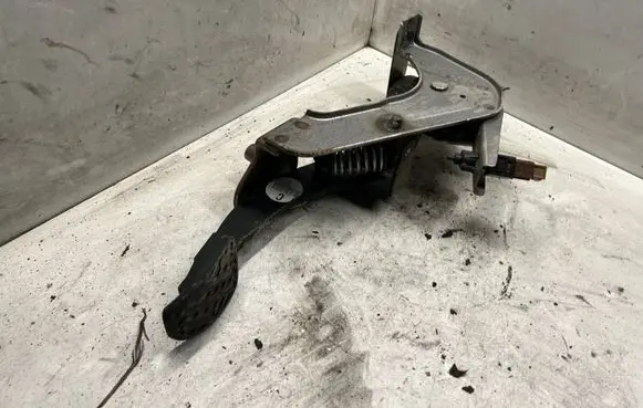 Clutch pedal