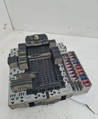 Volvo S80 Fuse module 8676286