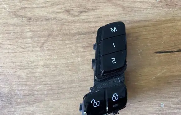 Volvo S90, V90 Seat memory switch 31433417