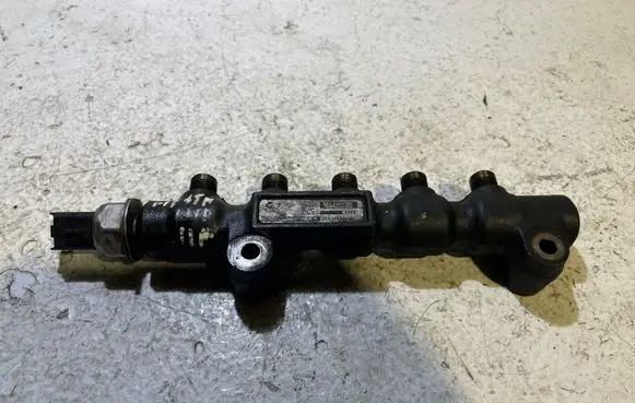 Ford Fiesta Fuel main line pipe 9654592680